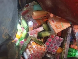 Polres Sikka Amankan 59 Produk Kosmetik Diduga Ilegal dan Kedaluwarsa di Pasar Tingkat Maumere